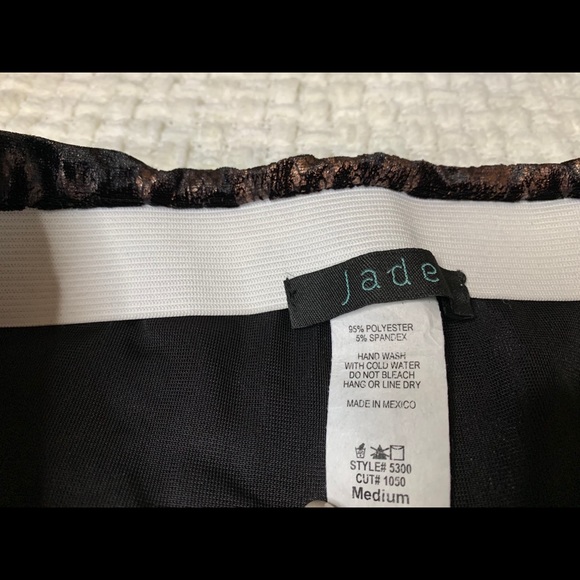 Matching set skirt and crop top - Picture 6 of 6